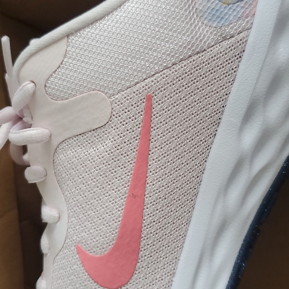 NIKE RUNNING SHOES - Picture 8 of 11